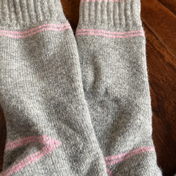 NWOT Two pairs of beautiful wool like socks - Picture 3 of 3